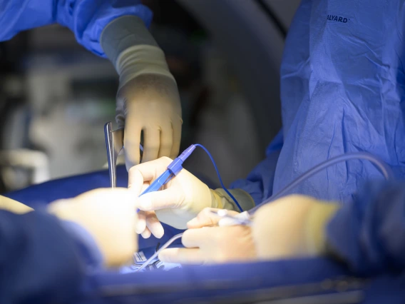 Neurosurgery tech