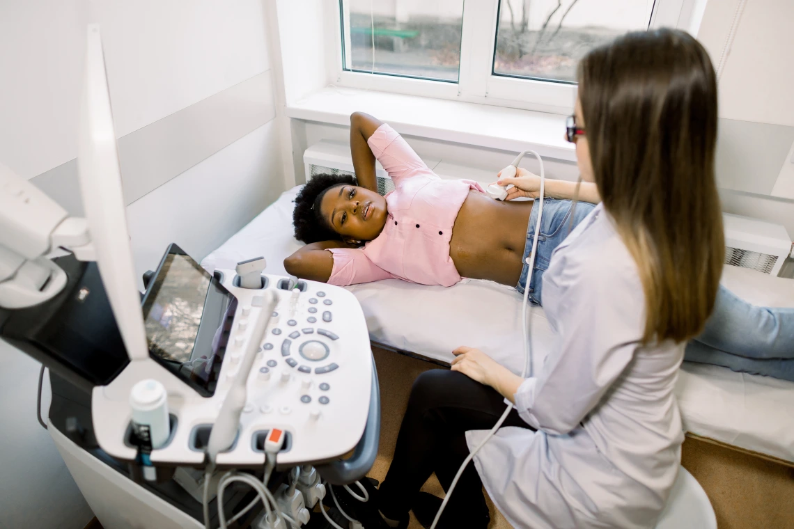 Renal ultrasound examination of kidneys