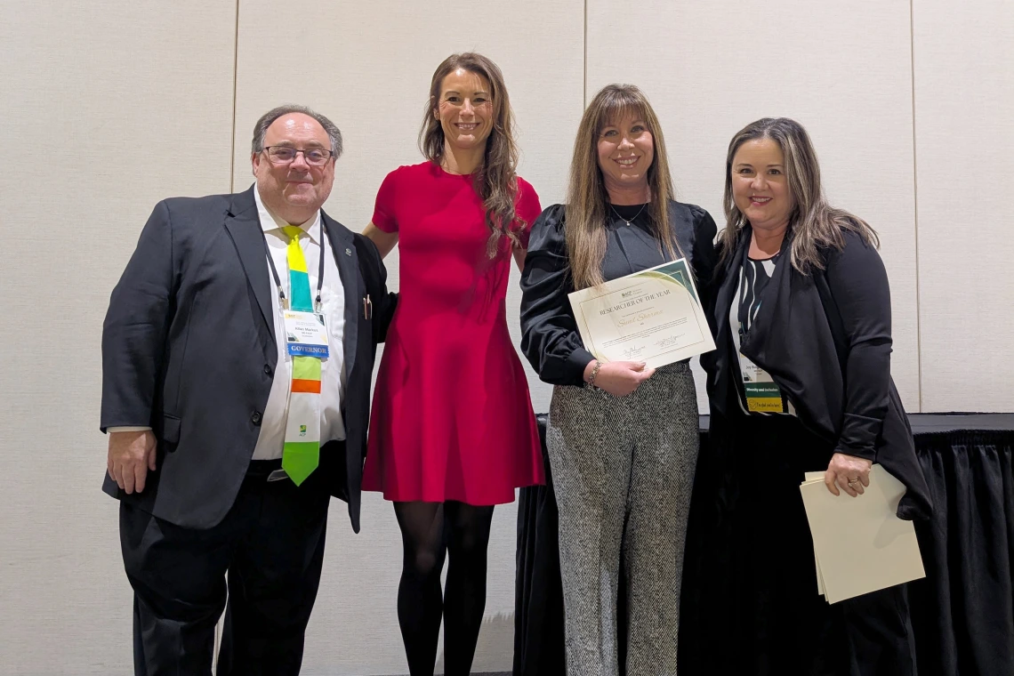 [Educator of the Year award winner Amy Sussman, MD, FACP, FASN,  (2nd from right), the DOM vice chair for education, clerkship director and Nephrology Fellowship director, with (from left) ACP Arizona Chapter governor Allan Markus, MD, MS, MBA, FACP, 2025 ACP-AZ Scientific Meeting chair Krystal Renszel, DO, FACP; and Joy Bulger-Beck, MD, ACP-AZ Awards Committee chair and an associate professor in the DOM’s Division of General Internal Medicine, Geriatrics & Palliative Medicine.]