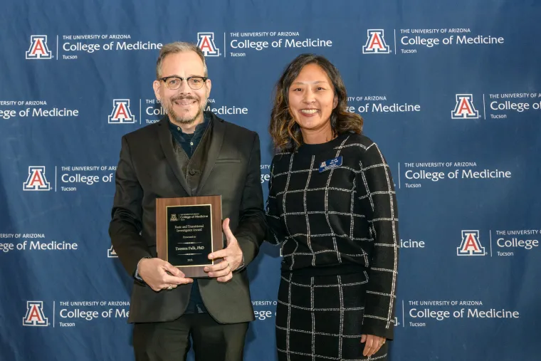 04_excellence_-_research-basic_-_202206792_com_faculty_awards-092