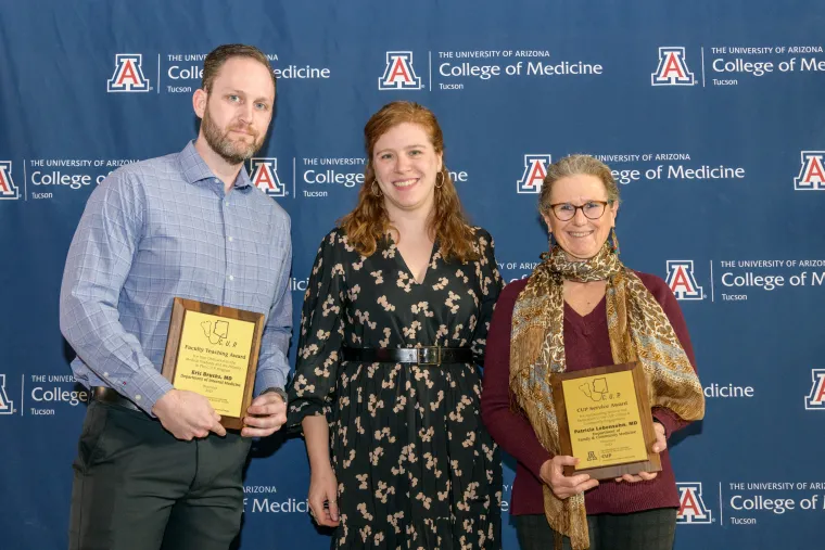 08_-_cup_awards_-_202206792_com_faculty_awards-141
