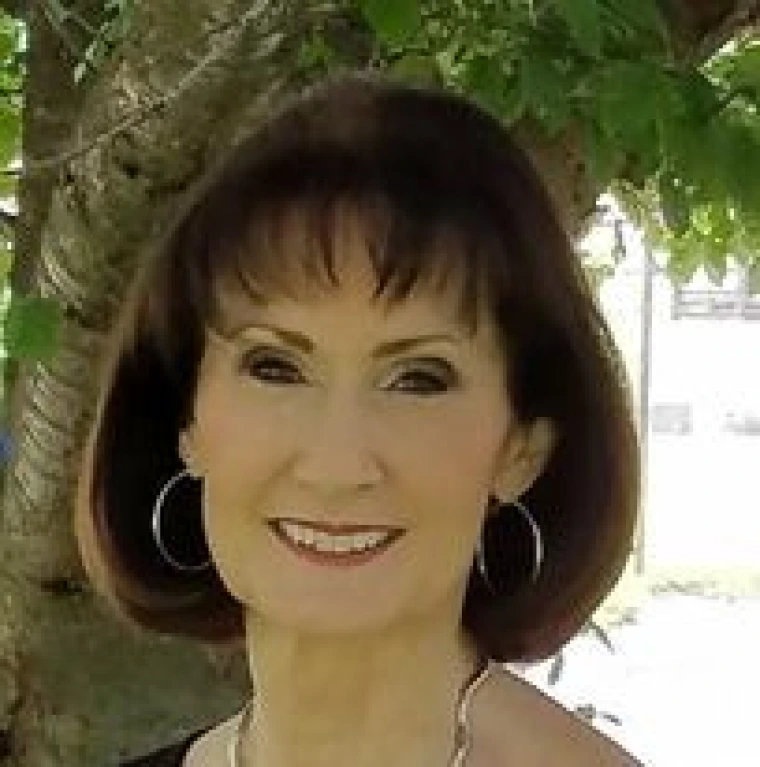 Rebbeca Lowry
